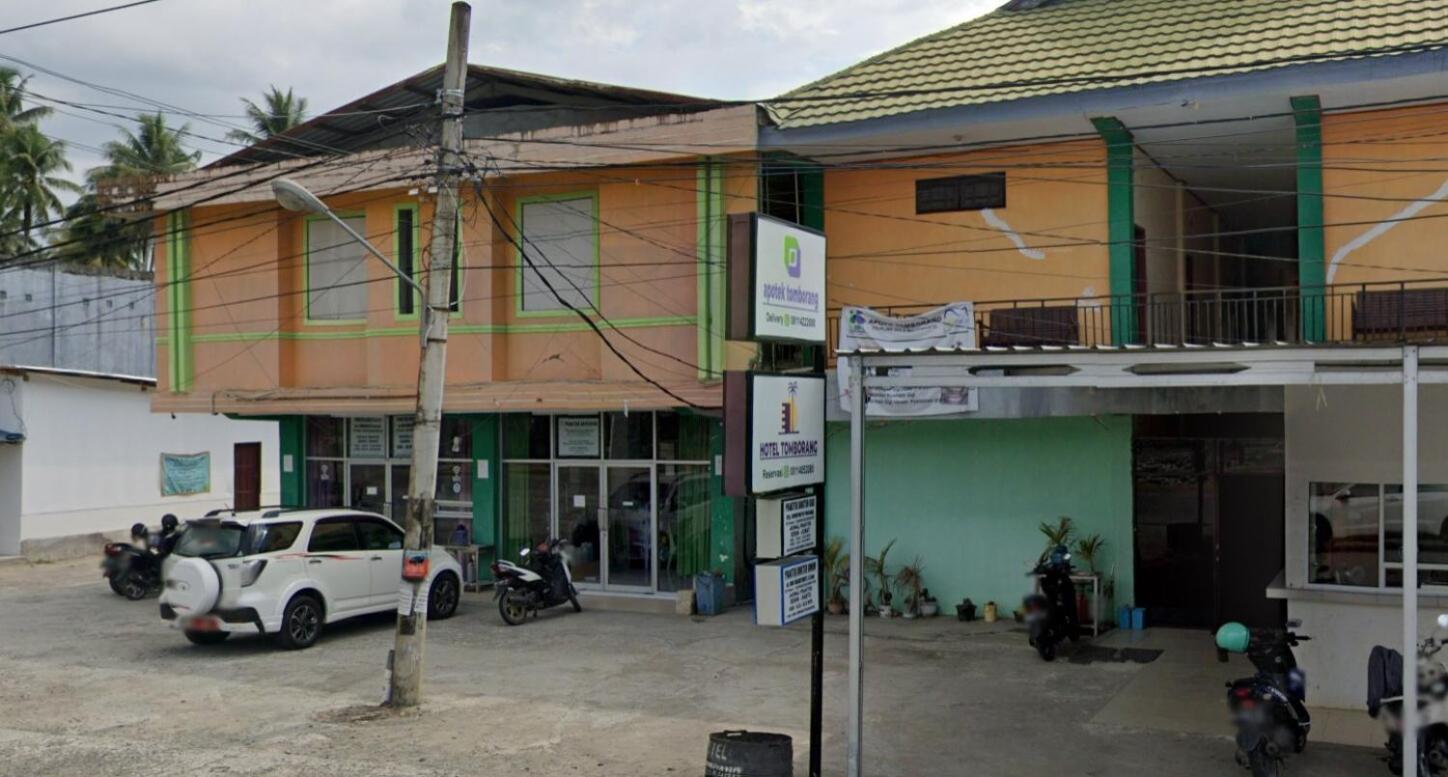Oyo 93411 Syariah Hotel Tomborang Karema Extérieur photo