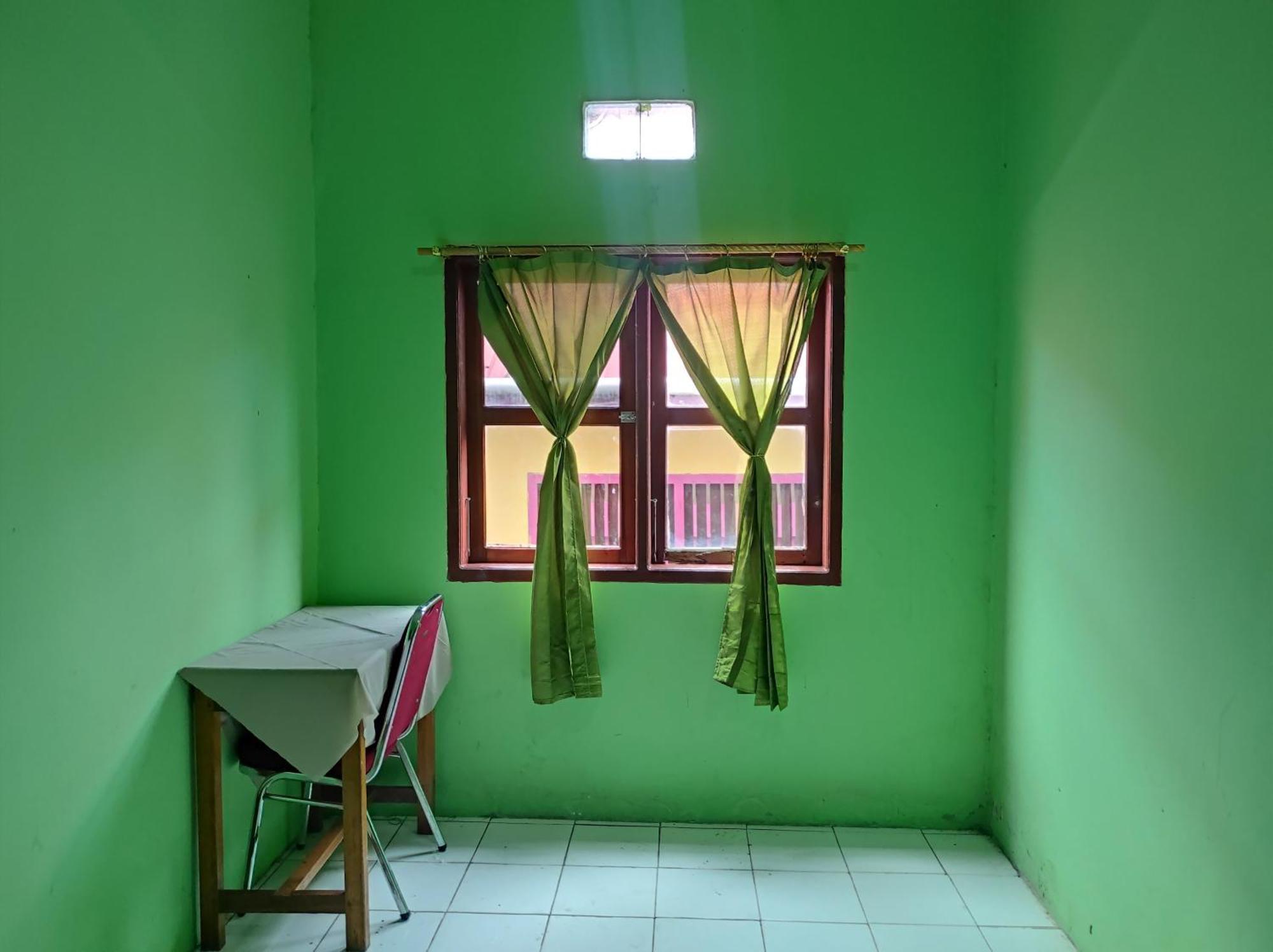 Oyo 93411 Syariah Hotel Tomborang Karema Extérieur photo